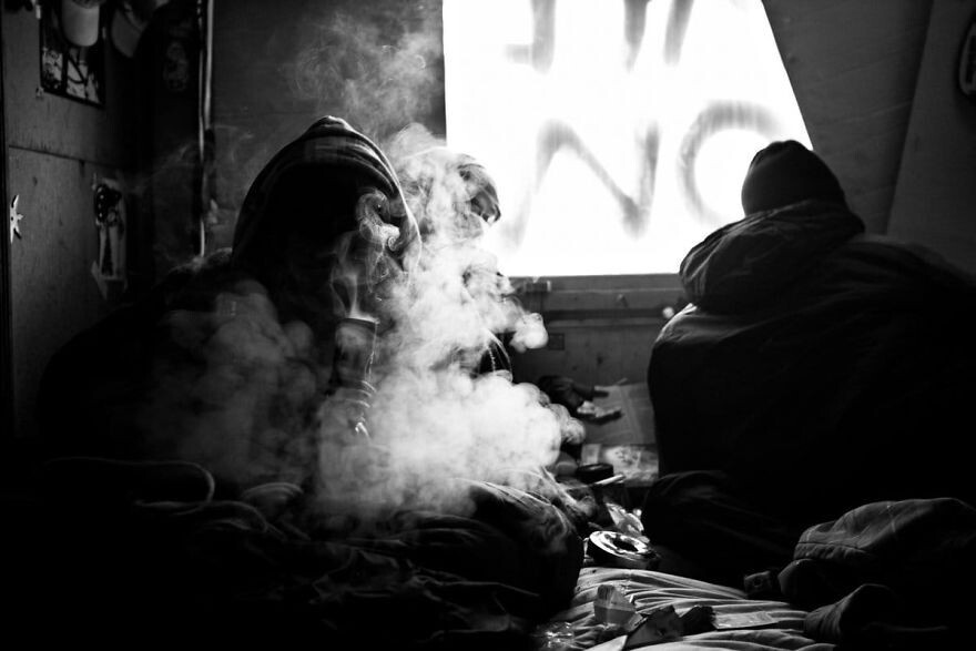 david tesinsky sociedad adiccion fotografia callejera blanco y negro 10