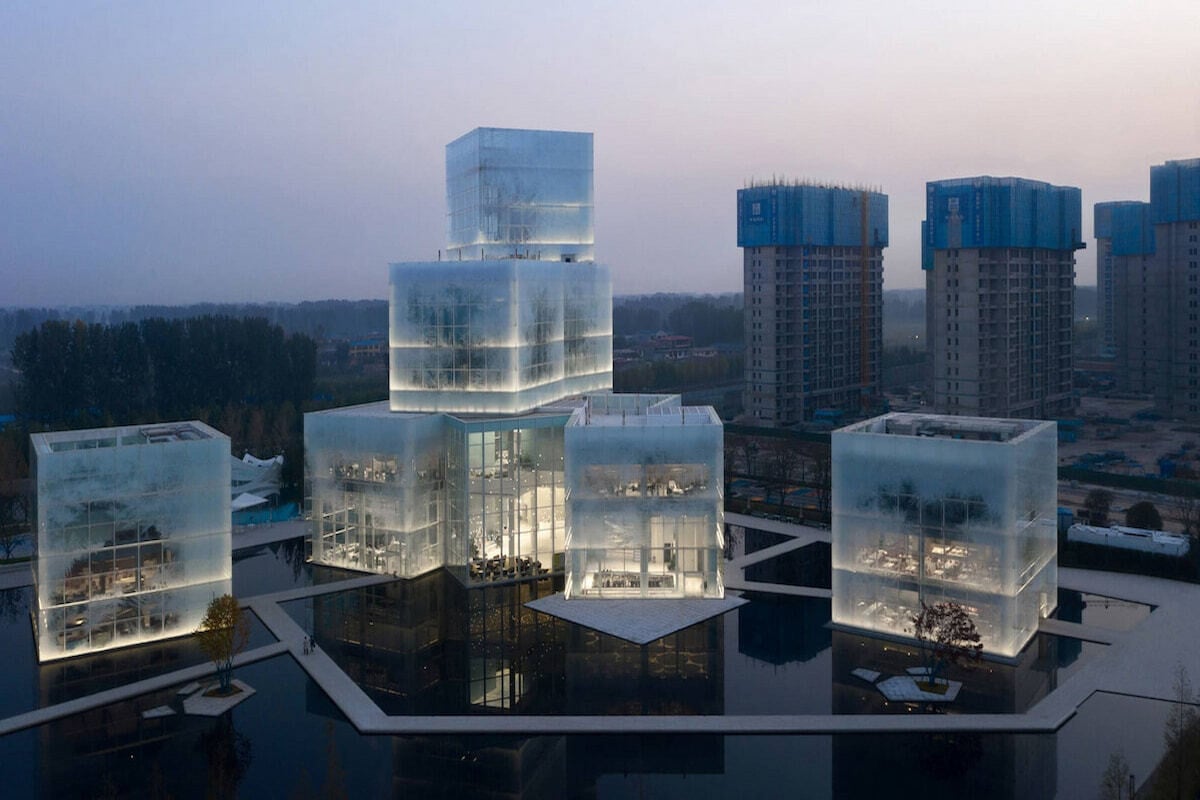 El centro cultural turístico chino que se parece a una pila de cubitos de hielo