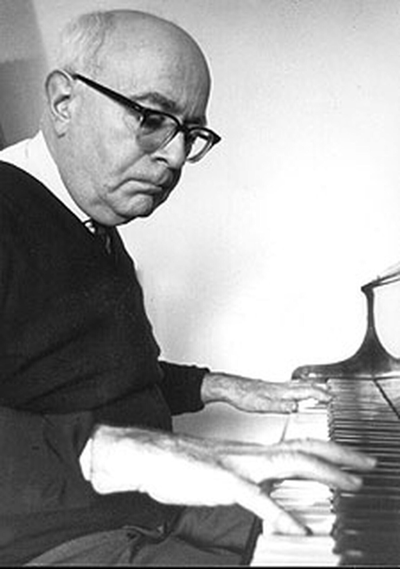 theodor adorno origen estupidez estimulante pensamiento filosofia 2