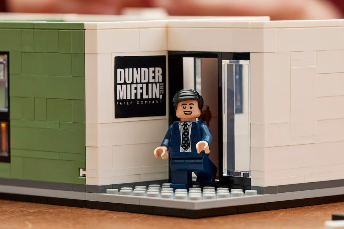 Montar el set de ‘The Office’ en casa ya es posible gracias a LEGO