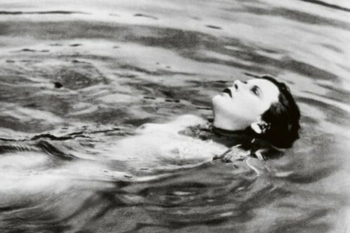 Las tres posturas que Hedy Lamarr no conocía para llegar al orgasmo durante la regla