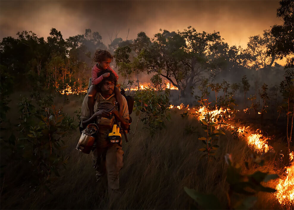 australias national photograpy portrait 2022 imagenes ganadoras fotografia matthew abbott bushwalk