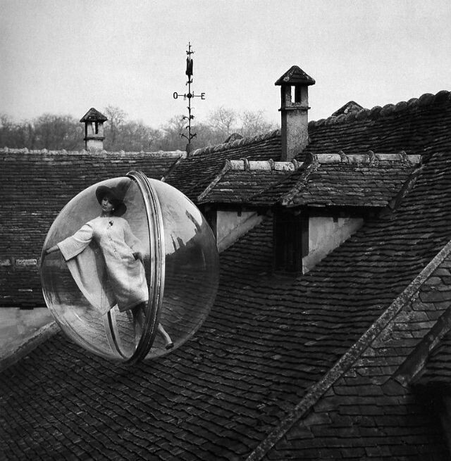 melvin sokolsky serie fotografia burbuja moda mujer flotar 2