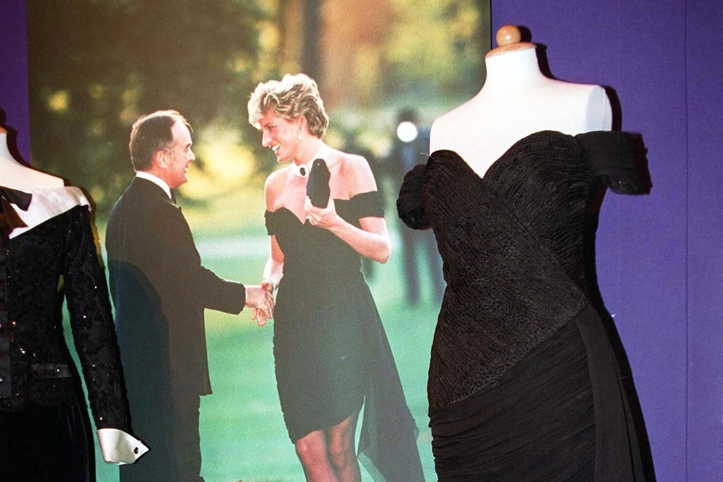 vestido venganza lady di the crown 4