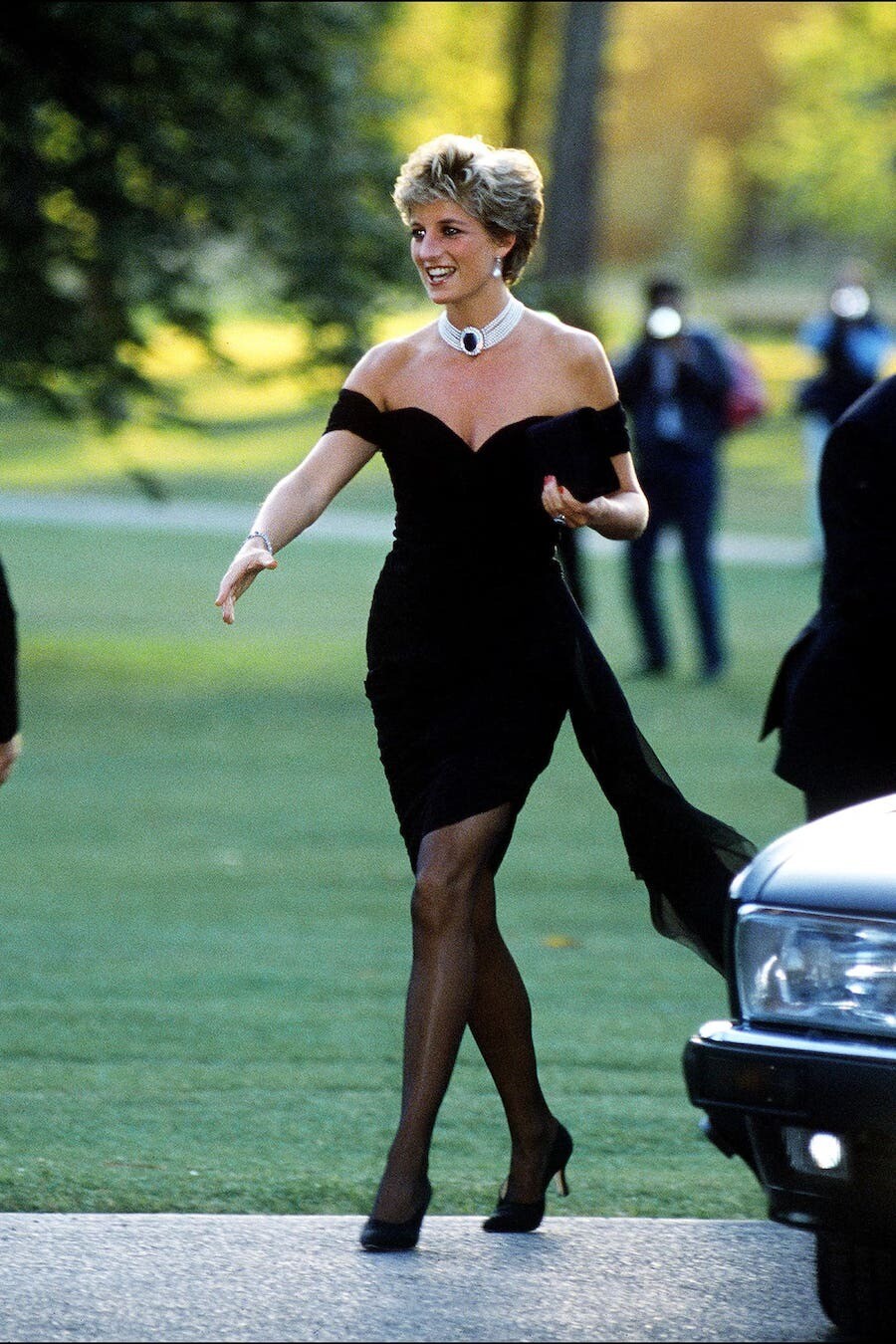 vestido venganza lady di the crown 6