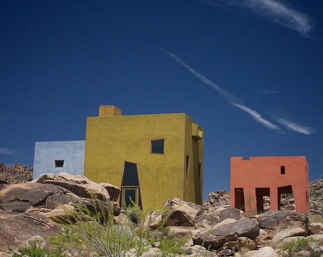 josh schweitzer monument house casas colores desierto joshua tree california abiertas publico arquitectura 6