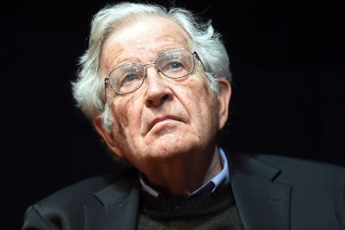 chat gpt noam chomsky sociedad pensamiento inteligencia artificial 3