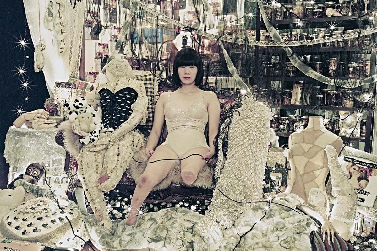 La artista Mari Katayama en una imagen que forma parte de la exposición 'Loving the Alien', en La Casa Encendida.
