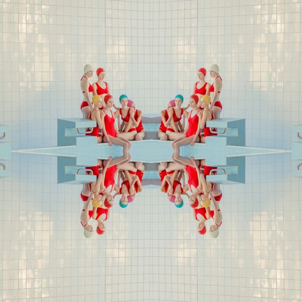 Red Pool, Symmetry (2017), por Mária Švarbová. Galería BAT alberto cornejo.