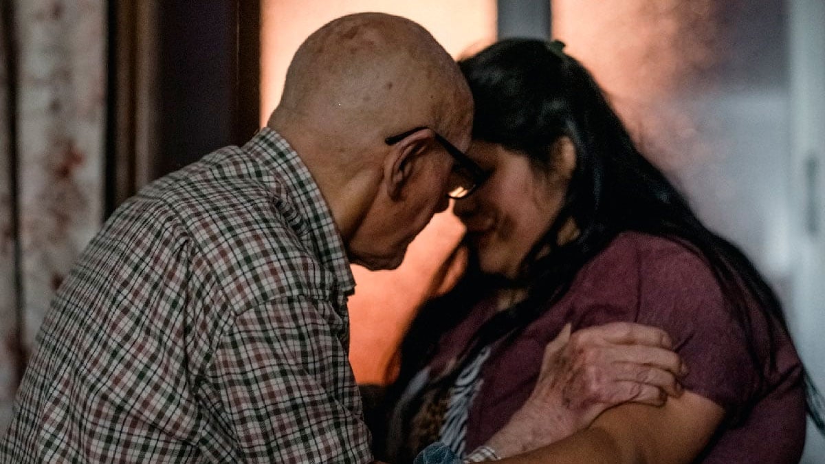 "Ignacio y Jessica": una serie fotográfica de Jordi Flores sobre el amor que conlleva el cuidado