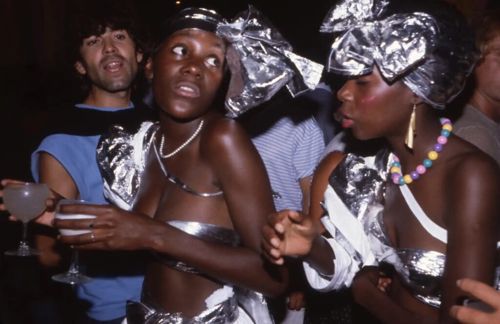 Fotografía del artista español Oriol Maspons en Ibiza en los años 80