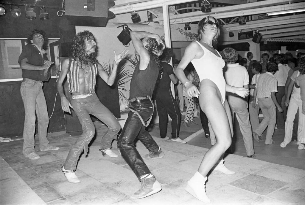 Fotografía del artista español Oriol Maspons en Ibiza en los años 80