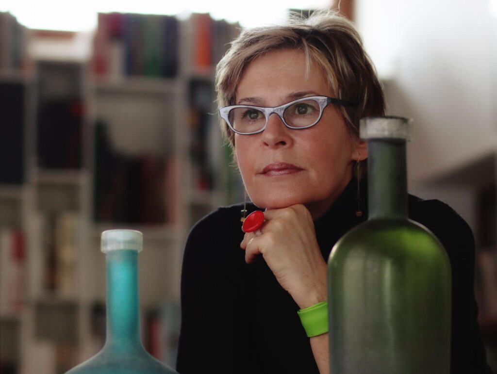 La escritora y realizadora Elvira Dones