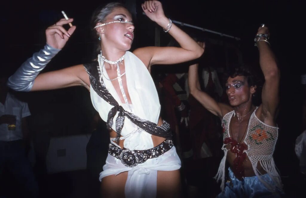 Fotografía del artista español Oriol Maspons en Ibiza en los años 80