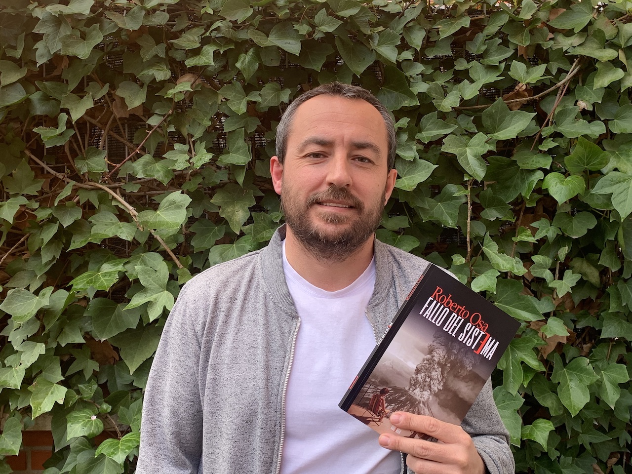 Fallo del sistema: la nueva obra de Roberto Osa sobre la memoria del encierro
