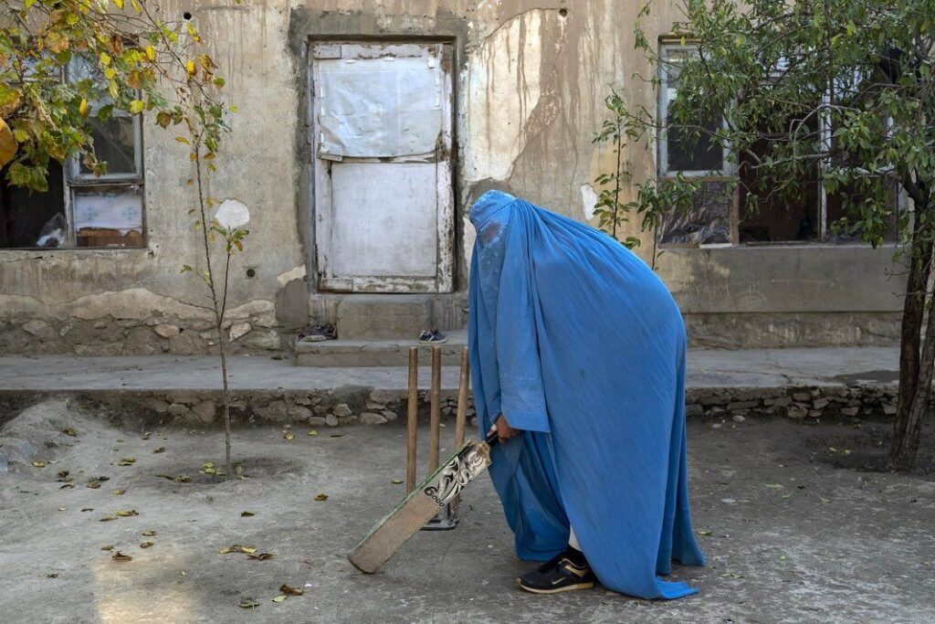 Ebrahim Noroozi deportistas mujeres afganas