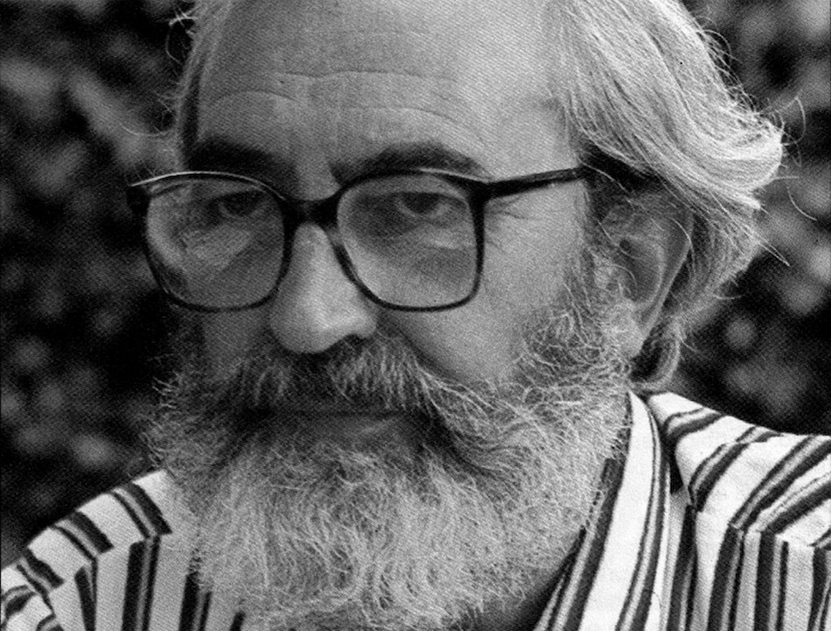 Seis poemas de Ángel González que explican el amor, el tiempo y la pérdida