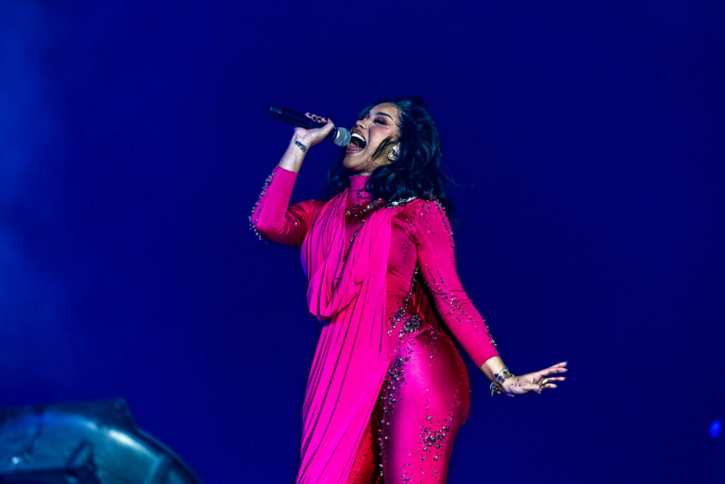 Actuación de Cardi B en el Big Beast, en SoundStorm 2025. Cierre del festival.
